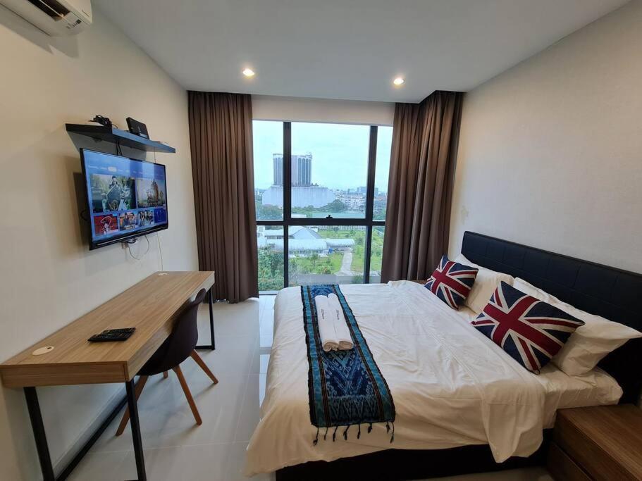 Lovely Kozi Square Studio Bedroom With Pool Lv5D Kuching Exterior foto